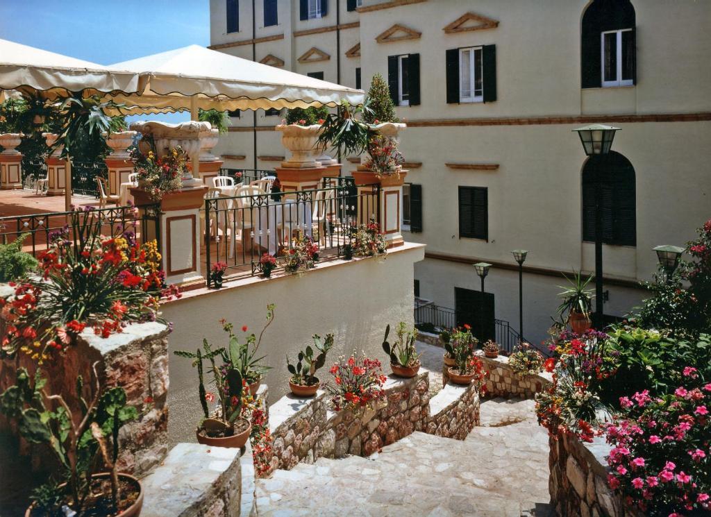 Grand Hotel Delle Terme 泰尔米尼伊梅雷塞 外观 照片